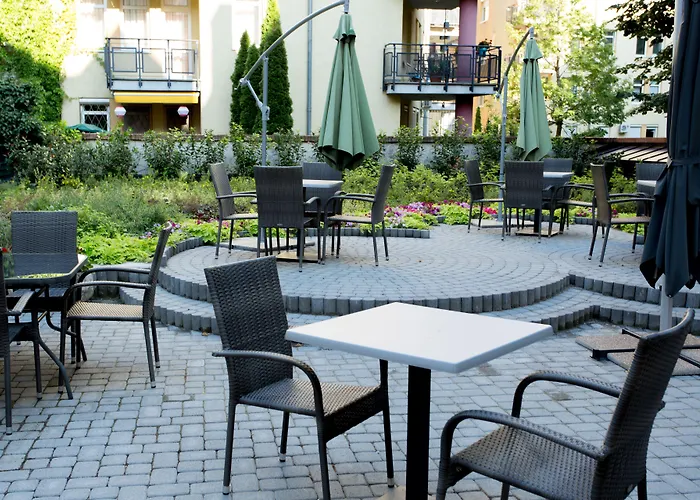 Corvin Sissi Wing Отель Будапешт