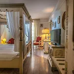 Corvin Sissi Wing Hotel