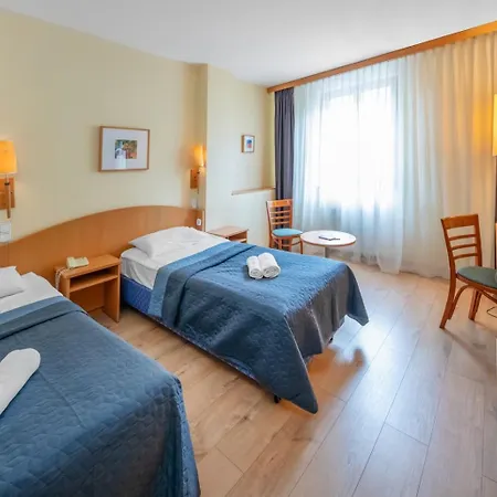 Hotel Corvin Sissi Wing 3*