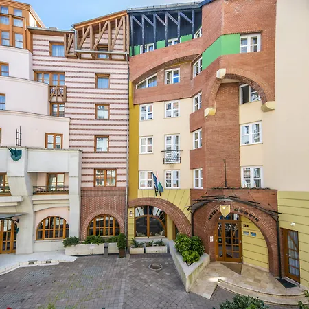 Corvin Sissi Wing Hotel 3*