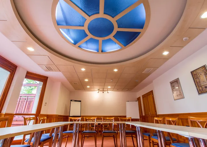 Отель Corvin Sissi Wing